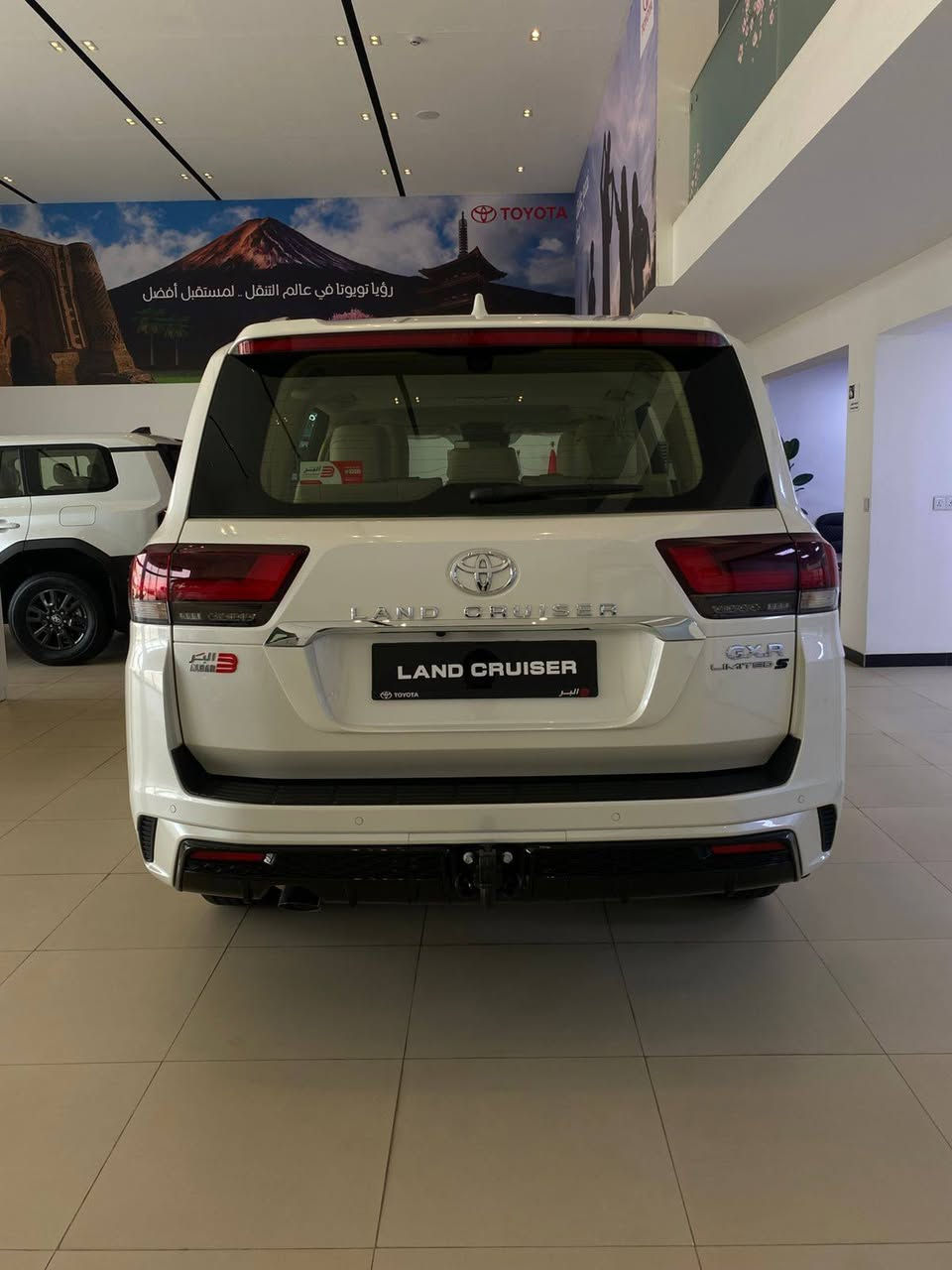 لاندكروزر GX.R LIMITED 
موديل 25 زيرو وكالة 
موقع واسط- كوت 
بسعر مميز لمعرف التفاصيل يرجى الاتصال على الرقم ***********
