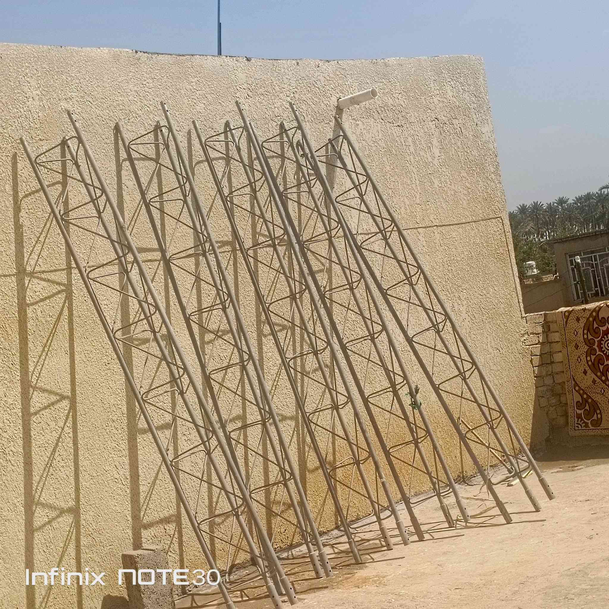 سلام عليكم 
تم نصب برج 18متر في يسفية 
يوجد كادر فتح ونقل وشد وصيانه ابراج 
***********
‏‪***********‬‏
يوجد واتساب
