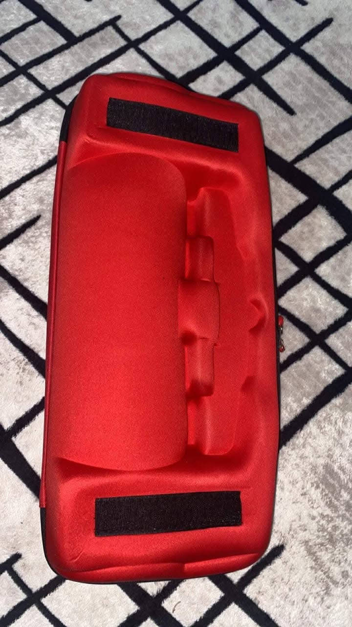 السلام عليكم
حقيبة طوارى 
سعر القطعه 5000 
سعر القطعتين 8500
توصيل داخل بسمايه 1000 
تواصل ***********
