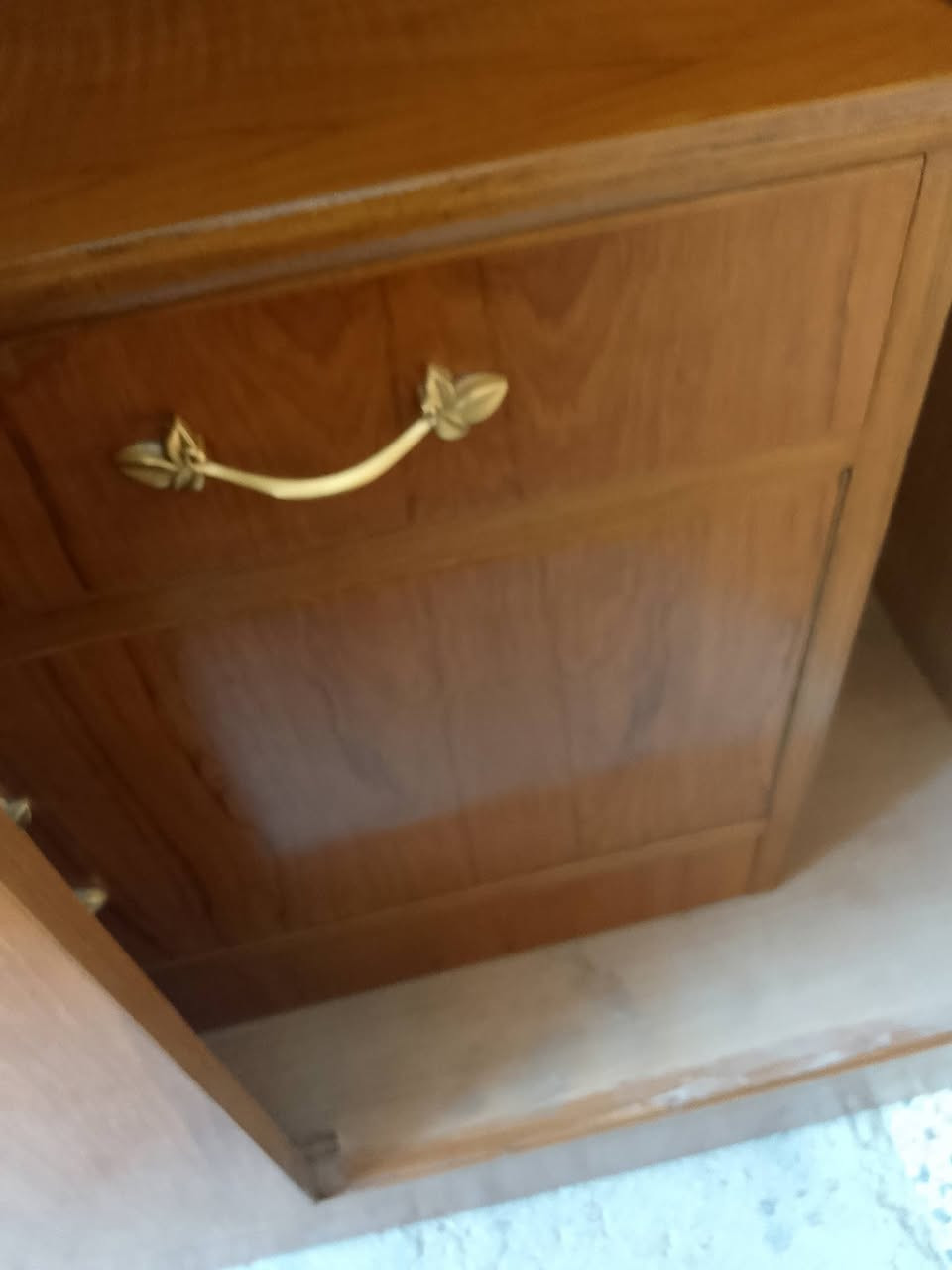 تعلن معرض جسار للمزاد العلني عن وجود غرفه نوم سته ملحق صاج طبيعي داخل وخارج طبيعي لاتصال على *********** اهلا وسهلا بكم
