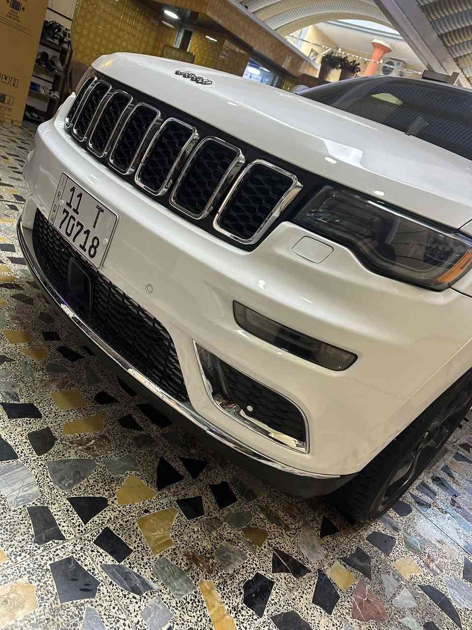 السلام عليكم جيب سومنت اعله فئه 2016 حادث مرفق بالمنشور سيارة بسمي شخصين تحويل اي وقت جاهز حلوه بشكل صبغ جزء بنين وجاملغ بدون ارباك عنواني بغداد ***********
