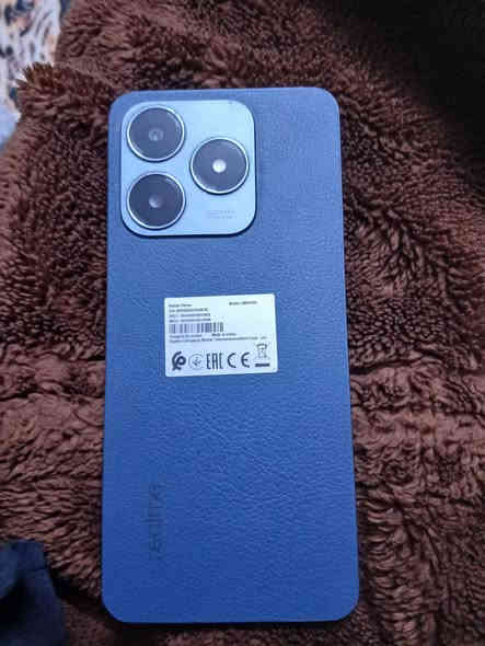 سلام عليكم عندي تلفون للبيع ريلمي63 ذاكره 128 رقم *********** مستعجل حيل
