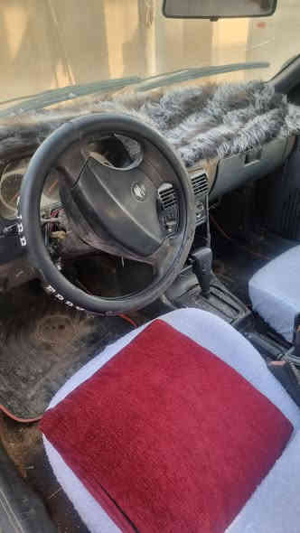 سلام عليكم
١٢ ورقة 
بدون صاحب  ( بكركوك مااندله) 
مابيها دفتر بانزين
كير اوتماتيك 
محرك فل ١٦ بيها صوت 
سياره شغاله تروح وتجي
مكاني كركوك 
***********
