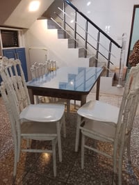 ميز وكراسي • بغداد التاجي • ماكو توصيل