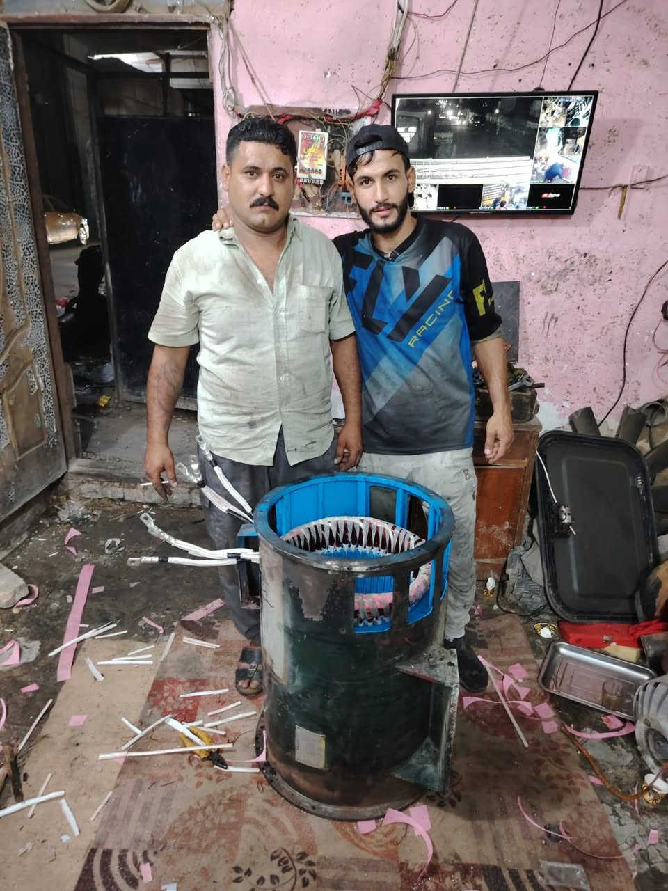 سلام عليكم لف جميع التوليدات والماطورات بكافة الاحجام موقعي مع كادر العمل نشتغل جميع المحافضات + الاستفسار ***********
‏‪0772 799 5669‬‏
