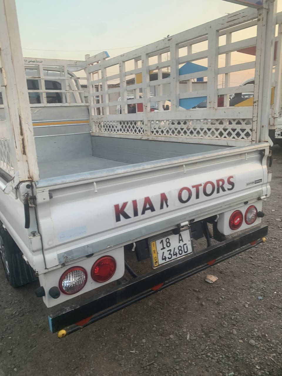 السلام عليكم
كيه حمل مسكر 7كير كير ومكينه كفاله من تبخير والتنقيص 

بيها شخوط ب باب الصدر والسايق وبيها طخه بل ربع اليمن 

مصبوغه حداديه جديده تبريد شغال رقم بابل السعر 110 وبيها مجال العنوان مدينه الصدر ***********
