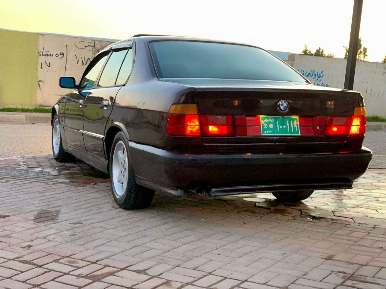 بیئێم مۆدێل ١٩٩٢
ئاڕمی پلاستیکی سلێمانی
٥٢٠ گێڕ عادی
کامل پەمپ بۆ جوانی
یەک چەمەلەخی دواوەی لێدراوی هەیە
گێڕو مەکینەو تەقەو ڕەقەو ئاڕمو ئەوەلیاتی بەشەرت

٤٨ گەڵاو معامەلە
سلێمانی
***********
*********** السليمانية, العراق
