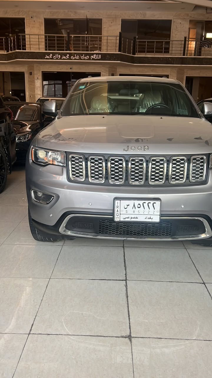 السلام عليكم جيب لاريدو
2021 وارد امريكي حادثها كدامكم 

موصفات شاشة وسط

كرسي كهرباء 

توقف ذائي خلفي 

وموصفات لاريدو معروف

ماشية 38m 

جاهزه سيارة تخم تاير 

حدادية

السعر ٢٢٠ وبيها مجال كلش بسيط
***********
