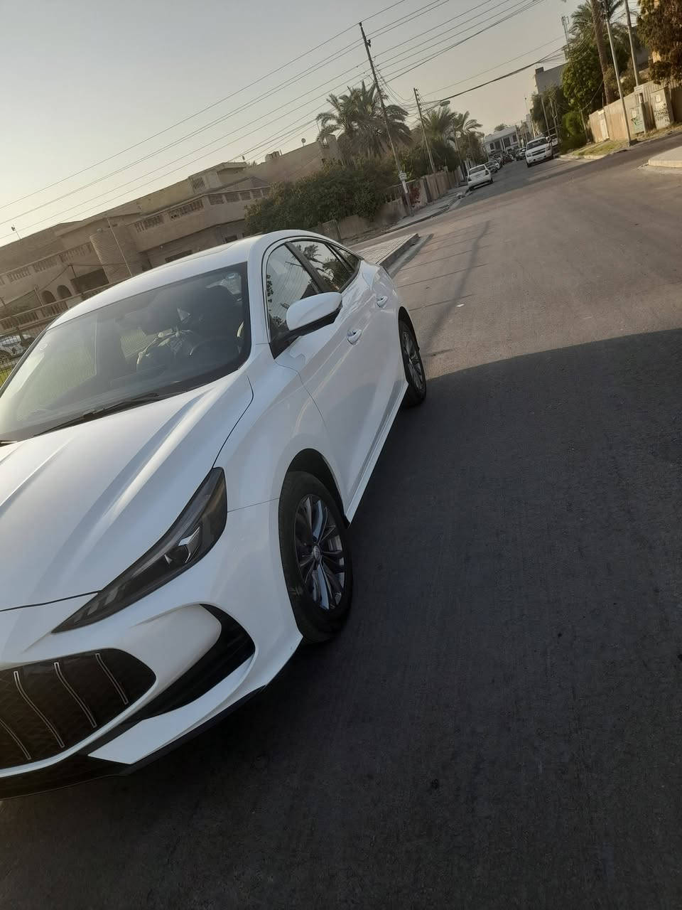 السلام عليكم ام جي 5 جيتي موديل ٢٠٢٥ فول رقم اربيل دولي جديد سنوية جديدة فحص جديد السيارة ماشية الفين اخت الزيرو مكينة ١٥٠٠تنفس طبيعي أعلى مواصفات فتحة سقف شاشة اكتف اربع لغات ثلاث بصمات هند بريك بصمة اوتو هولد تبريد مركزي ٢قطعة  خمس كامرات السيارة بسمي تحويل مضمون السعر ١٢٥ مكاني بغداد حي الجهاد الاطباء غير متواجد على الفيس التفاصيل اتصل رقم ***********
