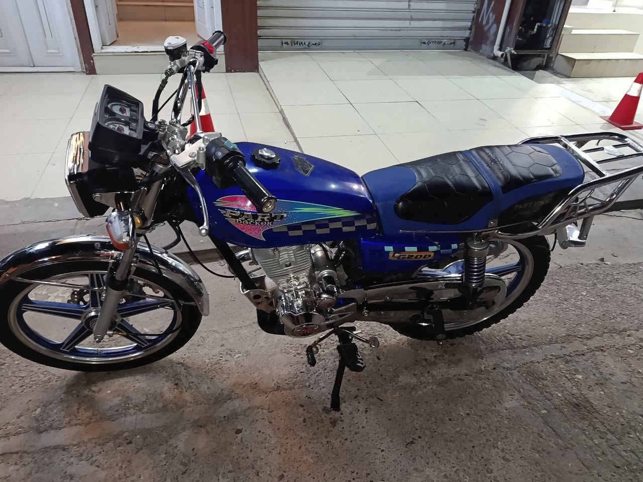 بارت للبيع فول نضافه موديل 21 عزم نار شلعه قويه منفيس موجود السعر 400وبي مجال بسيط ***********
