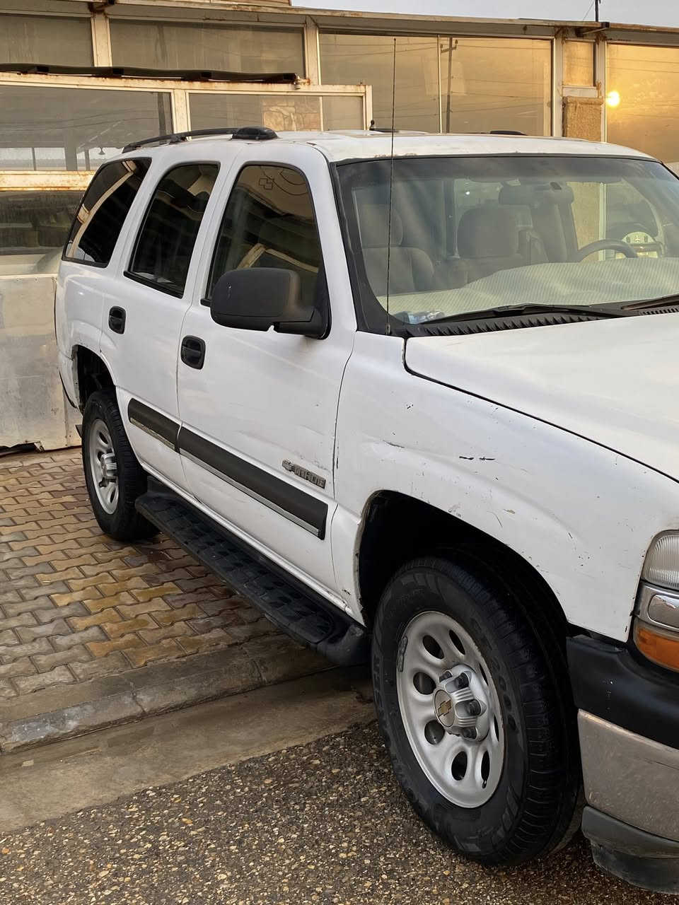 تاهو بتره مزاد وزاره الداخليه كير مكينه كفاله مكينه 5300 كير 700اللون اسود مصبوغه حلين ابيضّ ماشيه 210 سياره جاهزه السعر 85$ بيها مجال العنوان كوت ***********/***********مديل 2004
