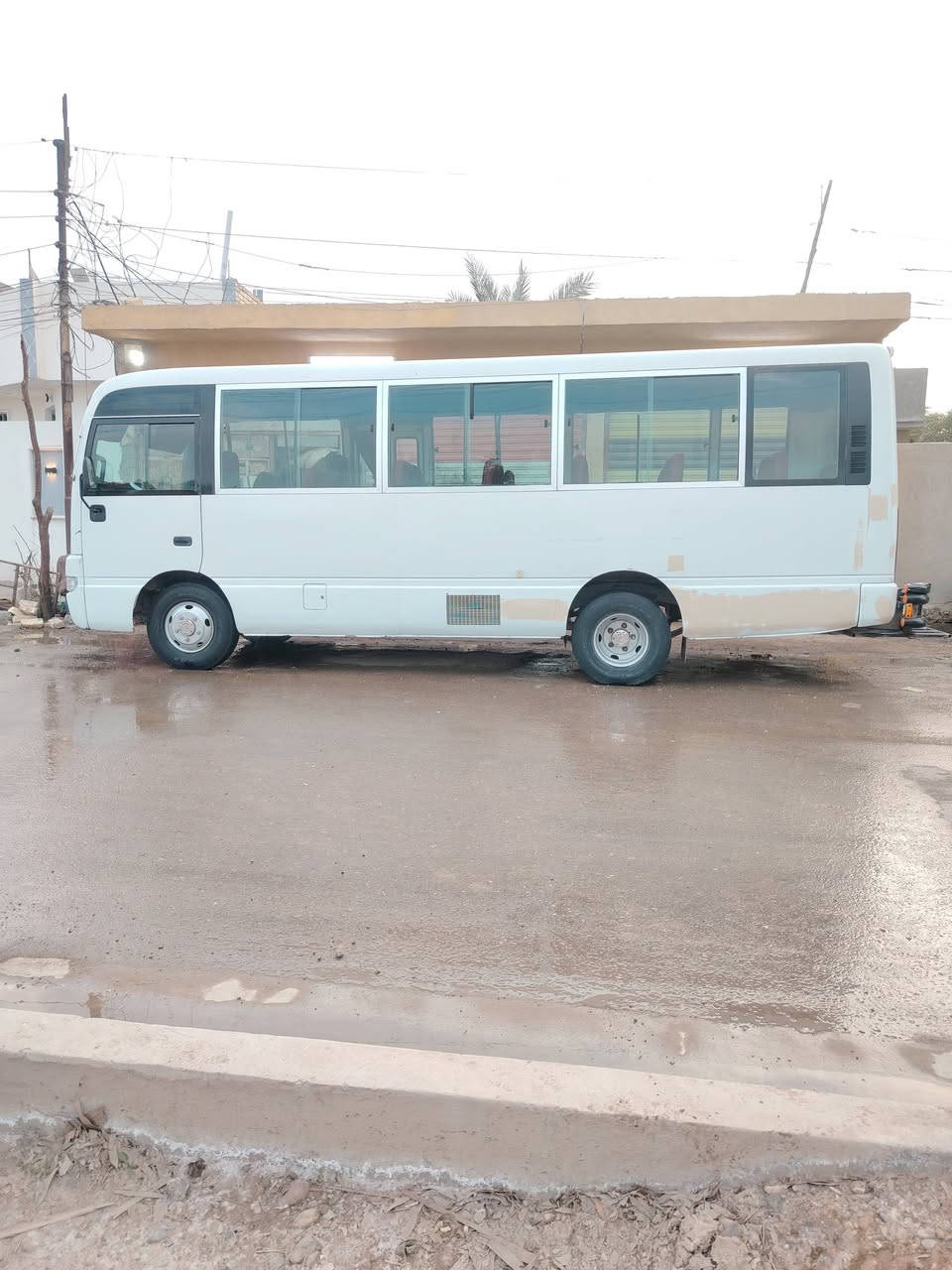 سلام عليكم كوستر نيسان مكينه وكير 4000 مسكر سوبر رقم انكليزي تايرات جديد سياره مال جناين لا صرف ولا تبخير سعر 120 وبيها مجال قليل مكان بغداد جسر ديلى القديم هاتف ***********
