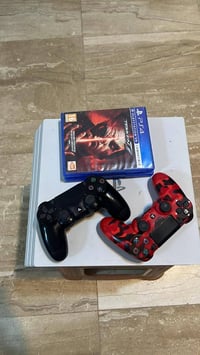 بلايستيشن 4 برو • ١تيرا • دراعين أصلية