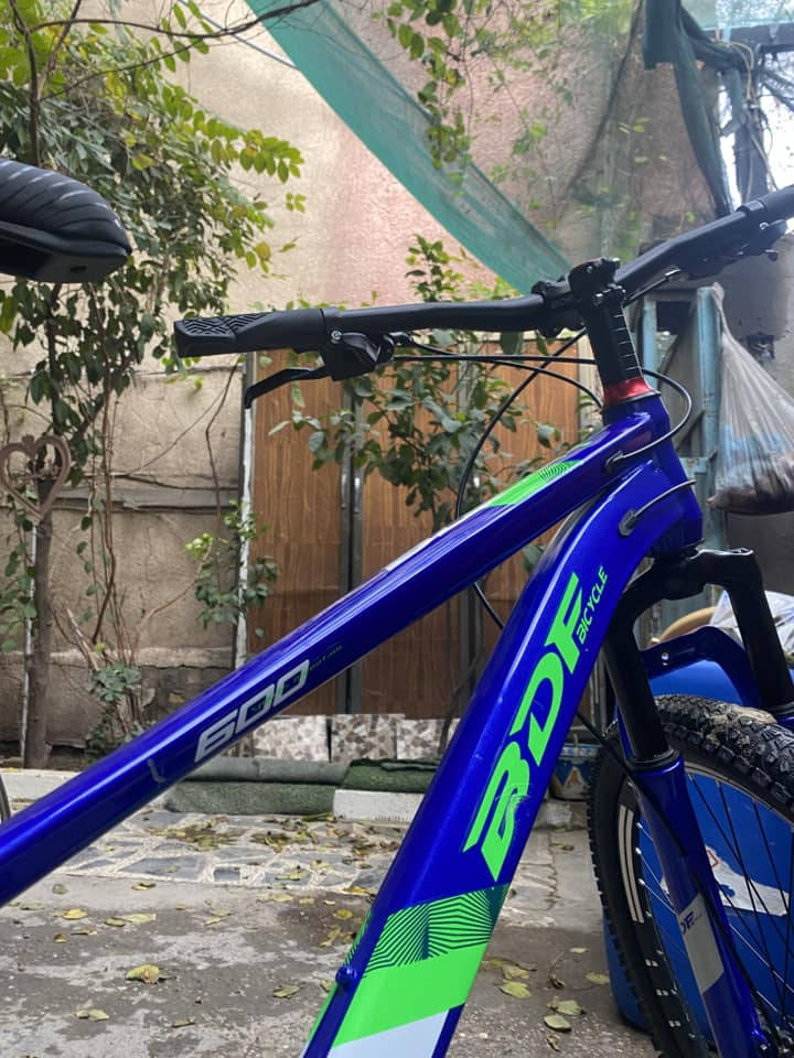 بايسكل جبلي  كلش جديد  
 مستخدم على كد فره وحده 

موصفاته 
 بريك دسك 
 ٧ نمر خلفية 
و ٣ امامية 
وايرات الكير و البريك دفن 
حجم 26
 للبيع ب 150 الف 
مكاني بغداد الشعب
للتوصل  على الماسنجر انطيك رقمي على الخاص


**إذا كنت صاحب هذا الإعلان وتريد حذفه لأي سبب، رجاءا أرسل رسالة إلى الدعم الفني**