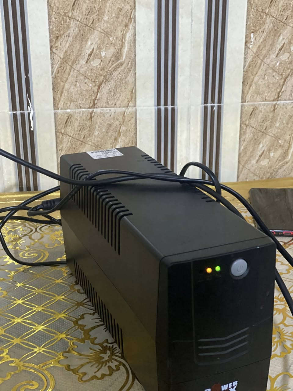 اكسبوكس سريس اس للبيع نضافه فول مع يدات ثنين مع يو بي اس نطيني سعر ولا تكسر استفسار ***********
