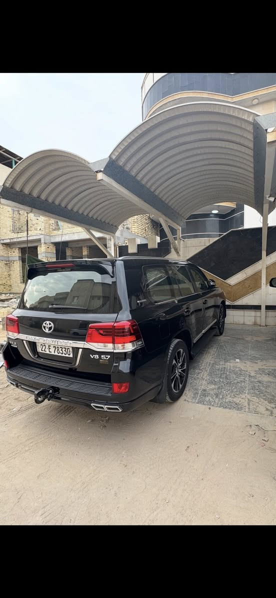 بيع و مراوس لاندكروز موصفات VXR اربع بصمات بوب باب خلفي مو كهرباء مكينه 5.7 مديل 2021 كفاله عامه كلها نانو فقط بارد باب خلف الصدر كد شبر  قليل جدا ماشيه 126الف كيلو متر السعر مناسب لاستفسار ***********عنوان البصرة
