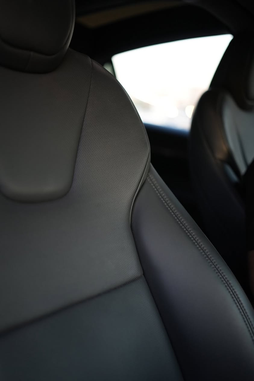 للبيع تيسلا 2023
موديل x  
اعلى صنف 5 مقاعد
 Tesla X Plaid
1020 حصان اعلى صنف
تقطع مسافة بالشحنة الواحدة اكثر من 600km
غرفة لون  بلاك مميزة جدا 
ويل قياس 22 انج
سقف كامل بانوراما
نظام صوتي 22 سماعه 1000 وات خيالي
معالج AMD قوي جدا بشغل GTA V واي لعبه من Steam على شاشات السياره
كاميرات 360 درجة 
اخر اصدار من كراسي التيسلا
 نظام التعليق هيدروليك Raven
شاشة خلفية كامل التحكم 
شاحن لاسلكي عدد 4 2 امامي و 2 خلفي 
لايتات اماميه ليد ادابتف 
كراسي حامي بارد امامي خلفي 
نظام الاوتوبايلوت 3.0 FSD السائق الآلي 
أبواب كهربائية امامية وخلفية مع خاصية الفتح التلقائي 
تحكم كامل بالسيارة عن طريق التلفون
فول مواصفات. 1/1 
3 ماطور

موقع بغداد
ورقمها بغداد

☎️ ***********
