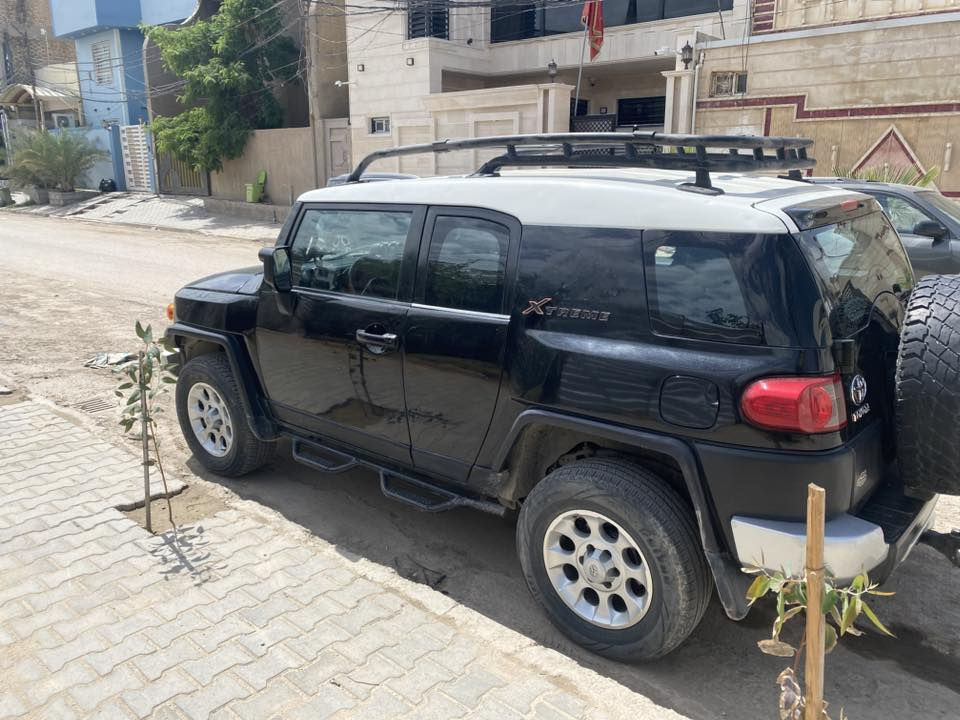 للبيع اف جي ٢٠٠٧ فور ويل كله شغال  حادثها سطحي جاملغ وبنيد عليها ادامه كامله كله وكالة تكول صاعد ٢٣  بيها شكم قطعه صبغ ابيع حزام  السعر ١٤٥ 
بيها هواي مواصفات دفلوك  و اي تراك دمام الداخل كاربون فايبر تبريد تحكمات السيارة جاهزه مابيها نقص 
***********
