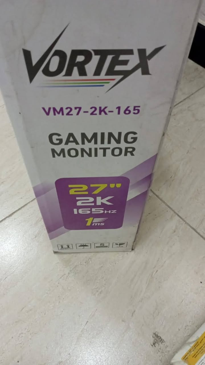 السلام عليكم قطعه اخيره بل محل مالي شاشه VORTEX 2K 
تدعم   RTX
معدل ال Hz 165
الوانهة حلوه كلش وتكدر تتحكم بكلشي بيهة 
اناره خلفيه متغيره تكدر اطفيهة او اشغله شي اختيار
العناوان بغداد الاعظميه  
رقم الهاتف ***********
