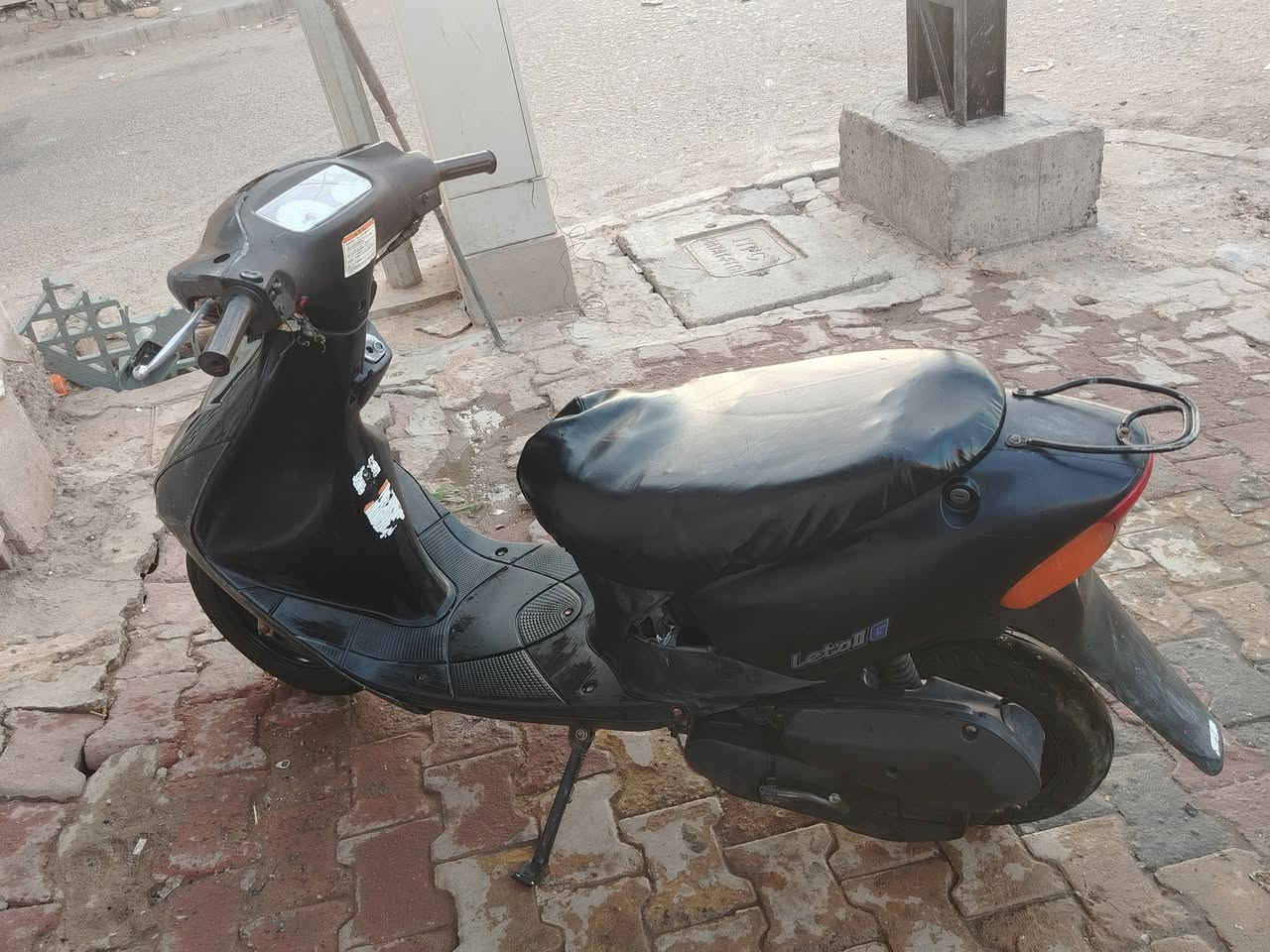 دراجه ساسوكي رياضي
دراجه جديده َوين ما تريد روح بيه
تايرات جدد كابريته جديده ستوني شاده
كهربائيات كلها شغاله
دراجه ناعمه نكره وحده تشتغل 
أوراق
سعر 175بيه مجال 
***********
