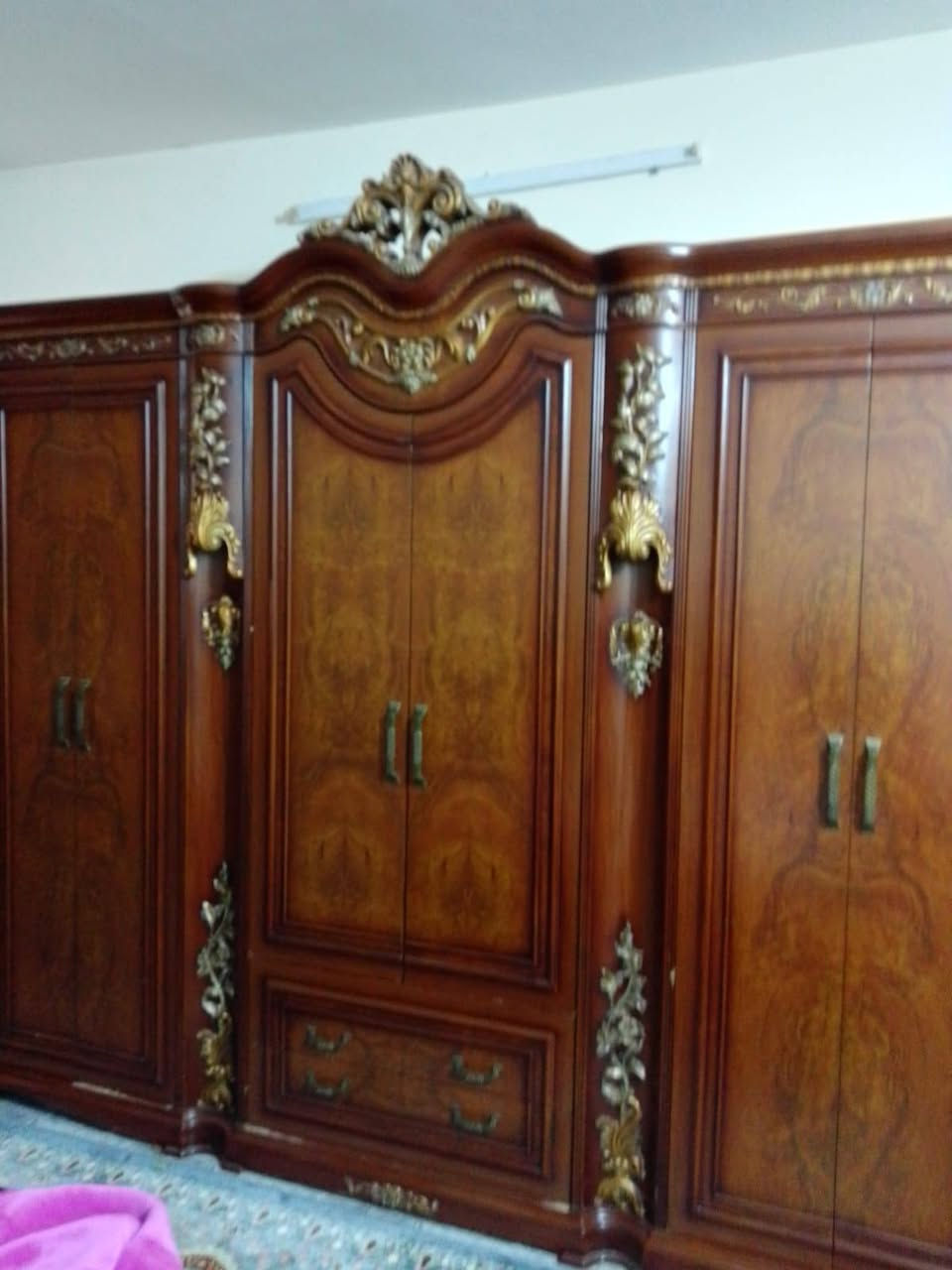 غرفه اخشاب للبيع الطارميه الشيخ حمد.           ***********,***********
