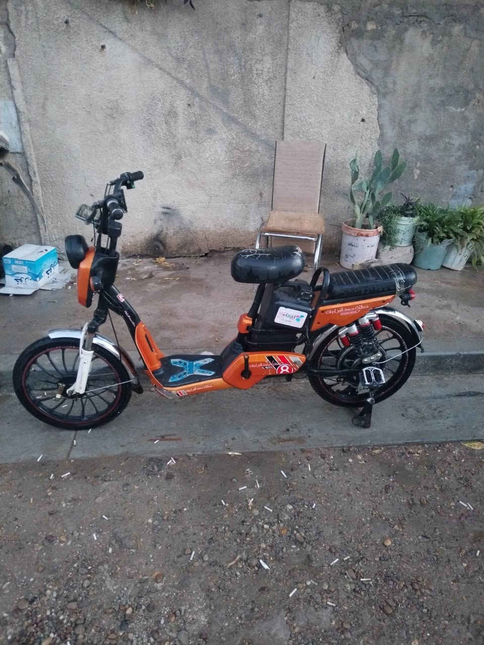 السلام عليكم دراجه شحن حجم 20 نضيفه بطاريات جدد شاحنه اصليه جاهزه مابيه اي نقص السعر 275 مكاني حي الجهاد ***********
