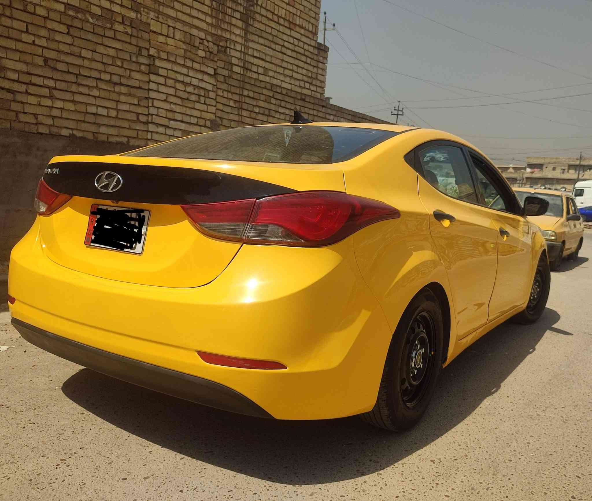 انتره موديل 16وارد امريكي سياره نظيفه ضربه بل جمرغ وبس ***********
