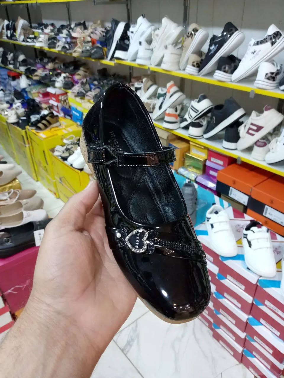 حذاء بناتي فلاات
ثلاث الوان روغان خفيف جدا 

قياسات متوفره في من 31 إلى 36 

سعر بلااش فقط 8 الالف 

توجد خدمة توصيل


**إذا كنت صاحب هذا الإعلان وتريد حذفه لأي سبب، رجاءا أرسل رسالة إلى الدعم الفني**