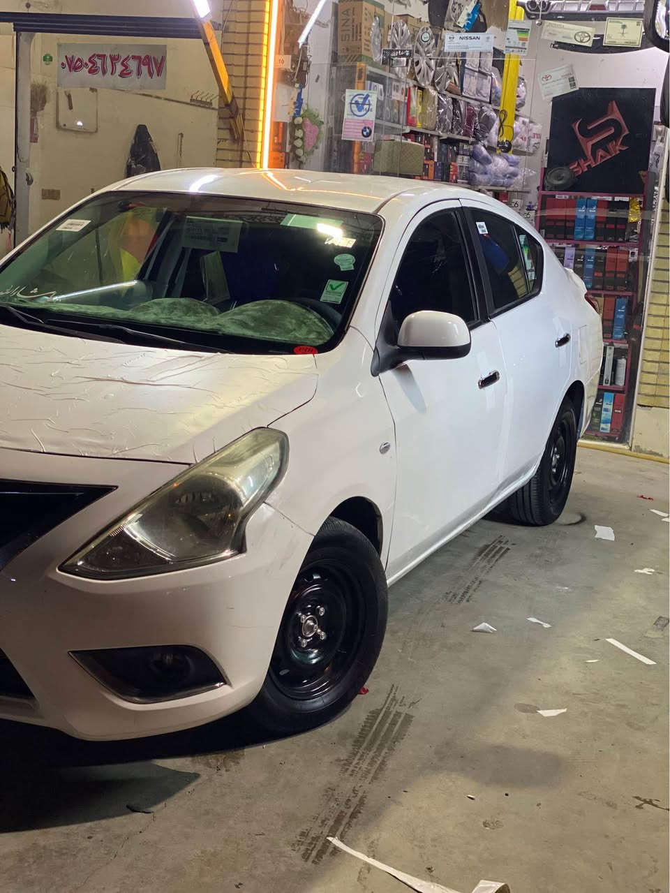 لاكشمي با مؤديل 2020 گير تؤماتيك 4 پارجةي بؤياخة جام كارةبا جوار تاية و ويلي نوية گير مةكينة توند و تؤلي بةشةرت سةيارةكة جاهيزة يةك دينار مةسروفي نية لة هةوليرم سحري 87 وةرةقة رةقةم تةلةفؤن *********** أربيل, العراق
