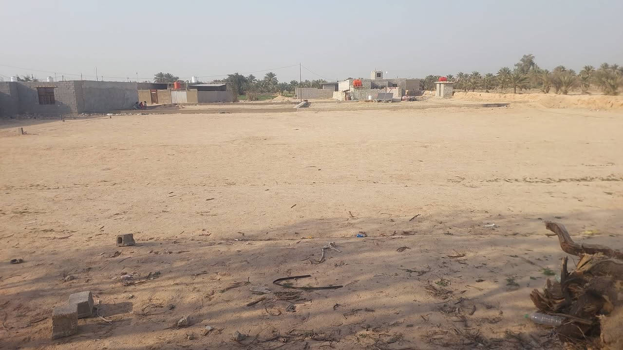 دونم للبيع طريق كربلاء نجف عمود 413
يبعد عن الشارع ٢٠٠ متر   ماء +كهرباء + سياج بلوك
للتواصل ***********
