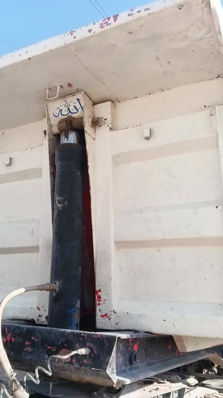 طابت أوقاتكم. للبيع أو الأيجار عربة المانية ٤٠ متر ستندر بدون تعلاوة دناگير ١٦ تخم تاير ٢٤ شاصي مكفول جاهزة للعمل. مكان كوت....
*********** ...
***********
