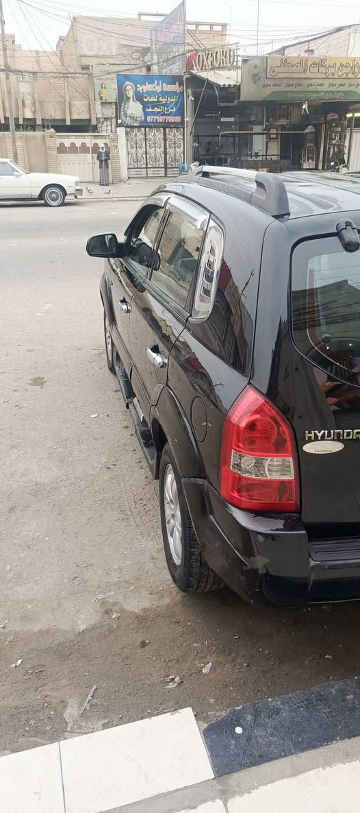 سلام عليكم توسان 2008          السعر 100وبيه محال 
كفاله بدون لٱ ضربه ولا صبغ
وارد خليجي
گير + مكينه كفاله
نقص تبريد فقط كمبريسر
مكاني نجف
للاستفسار اكثر اتصال ع رقم    ***********
