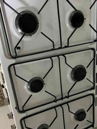 طباخ للبيع 6عيون السعر 125الف وبي مجال حك الجيه وهاذ الرقم خابر0770716...