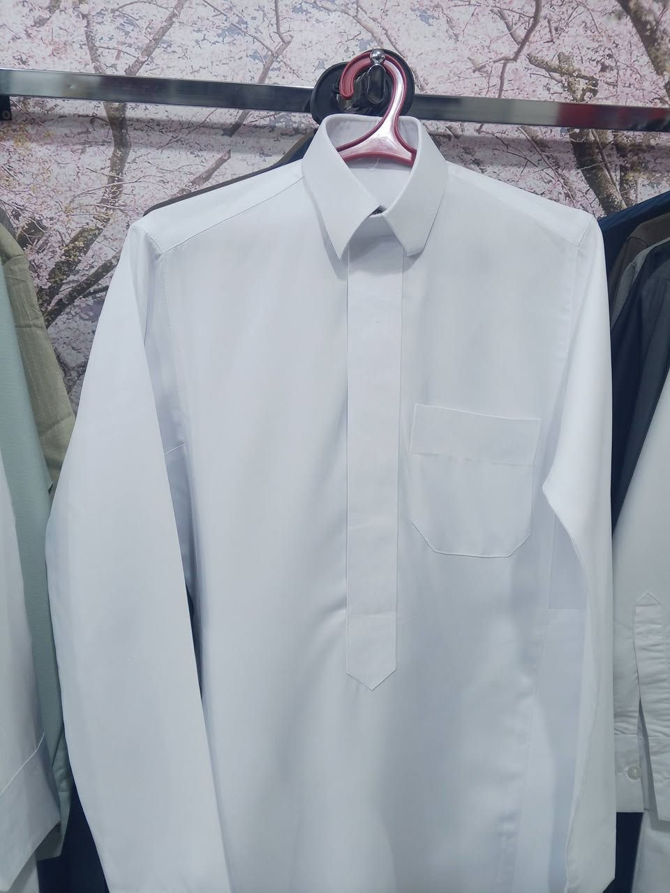 تم وصول دشداشه خليجي باله. السعر 10 الف. العنوان. جزيرة الرمادي. بداية سدة البوذياب قرب المحافظة و دار الضيافه بجانب مكوى الرافدين. عبدالله للزي الاوربي. للتواصل خاص أو واتساب ***********
