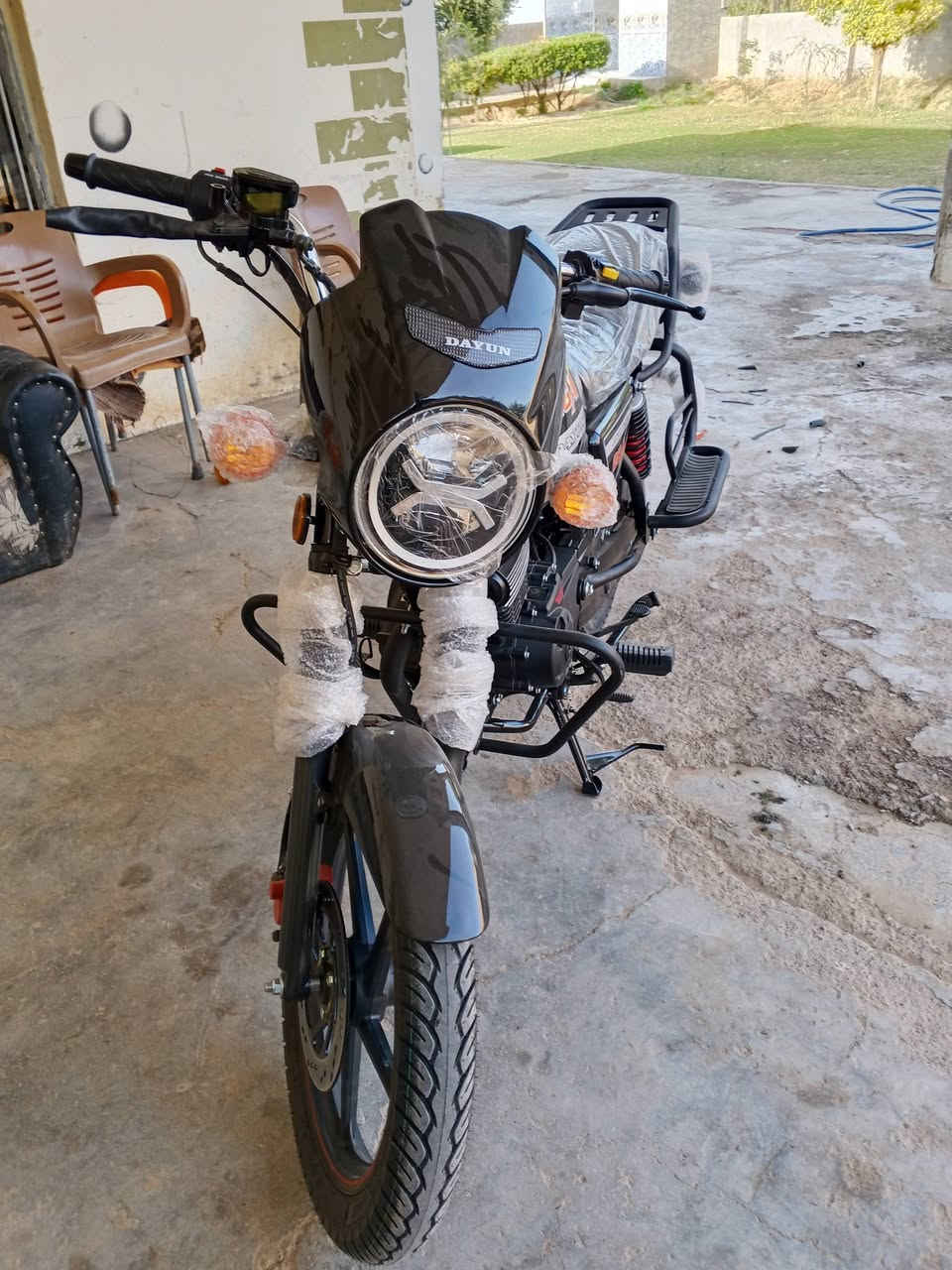 السلام عليكم
للبيع دراجه دايوان موديل 2026 زيرو ماماشي 

اوراق سكنر 

للاتصال *********** مكاني ديالى الخالص
