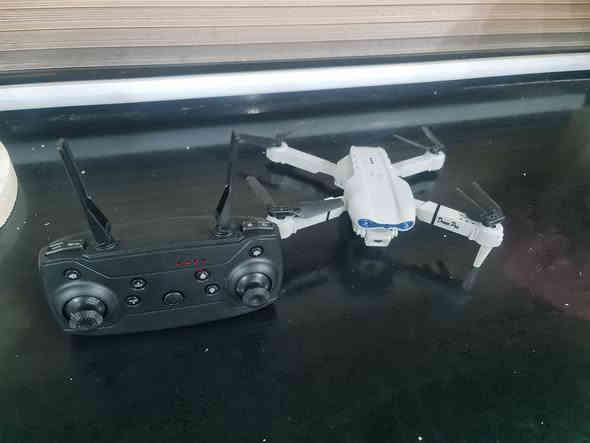 طياره البيع ثنين باتري  بيها هواي موصفات 25 الف       ***********
