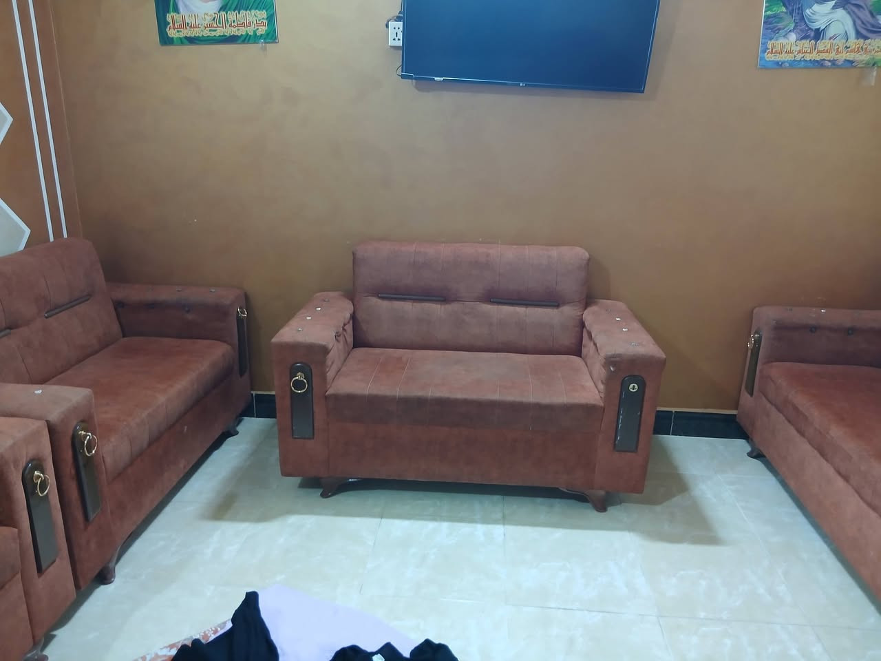 تخم ونص ١٥ مقعد بعده جديد ناصريه
مركز سعره ماخذينه مليون رايدينه ٦٠٠  ***********

