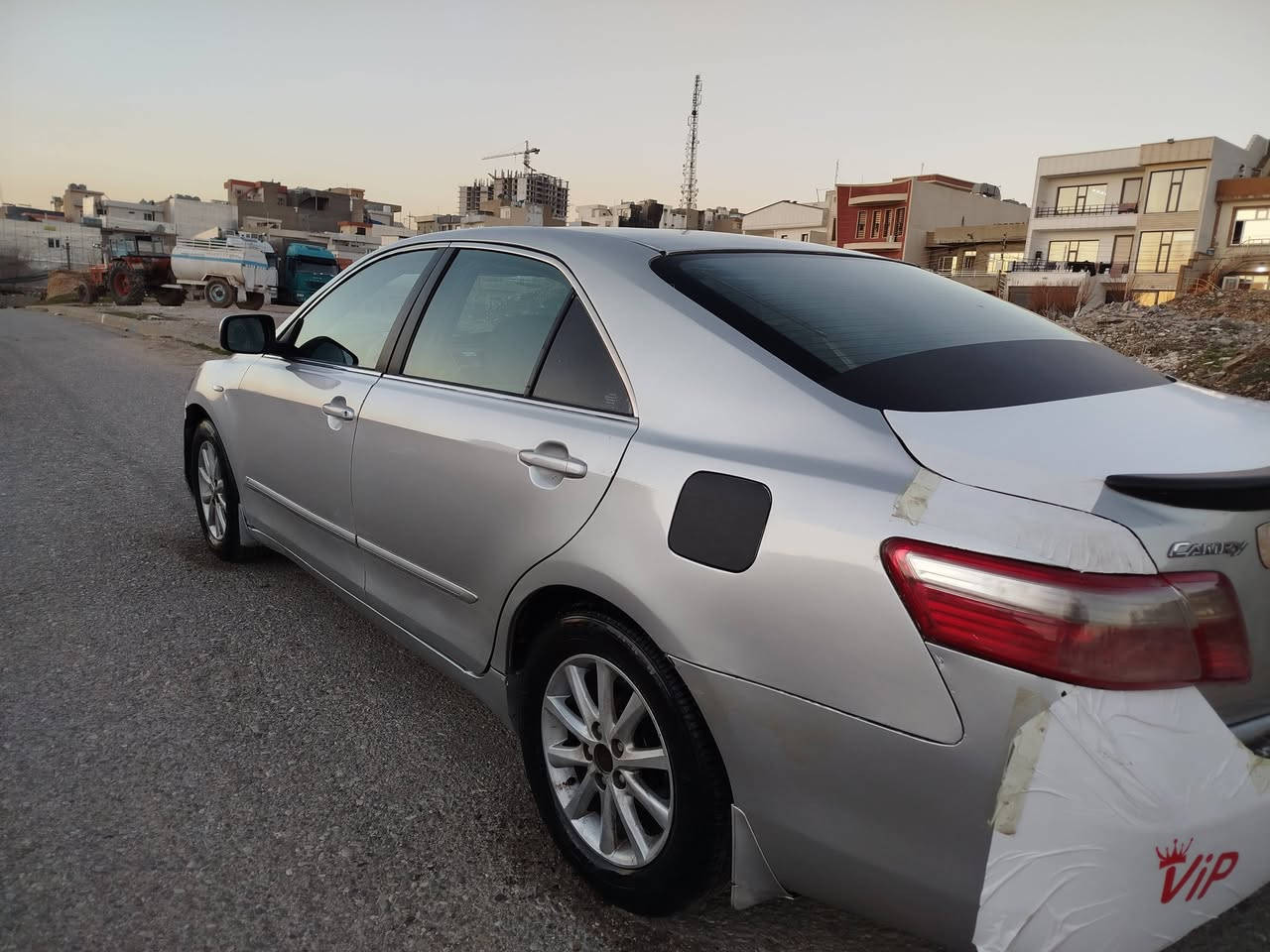 کامری 2008 
سە نە وی 2029 تازە یە
شاشە ئایپاد
سلایت
چوارتایە ی تازە ی لە ژێرە
سە یارە کە کامل بۆیاخە
لە سە ر کاڵبونە وە پێشو دوای کە پسە
80وە رە قە و
مە جالێ برایانە
ژمارە مۆبایل
***********
