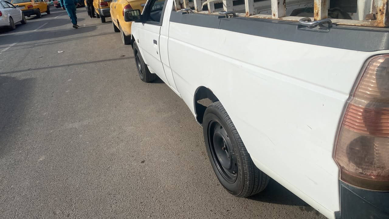 السلام عليكم بيكم اريدو البيع رقم بغداد مكاني. بغداد الشعله عارضهه ٤٣وبيه حك جيه  مجال الطيبين *********** سياره ماشيه ٦٠. الف حقيقي بلاديه سياره
