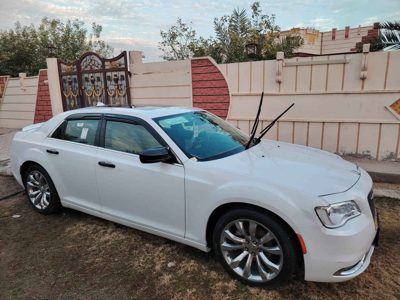 من رخصت الادمن السلام عليكم
اوباما مديل C2016
 سنويه مجدده لل2028 السياره بسمي تريد تحويل وكاله
وارد كندي طابه كفاله عامه كلين بل عراق صار بيه اربع أصابع بارد جدا بسيط
مكينه 3600
تو ويل ماشيه 98مايل
فول مواصفاتC
بنوراما فتحتين
داخل عسلي
ستيرن كهربائي
شاشه كبيره
كامره خلفيه
خزن ميموري
تبريد تدفئه بالكشن
برده خلفيه
تشغيل عن بعد
مري قلابه
سياره فول مواصفات
للاستفسار اتصل ***********
العنوان حله ابي غرق
