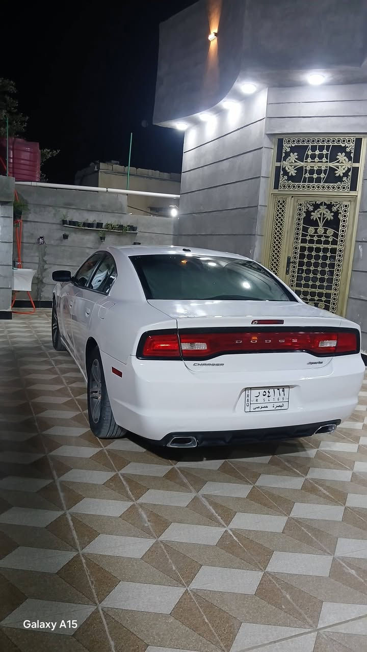 سلام عليكم جارجر موديل 12 كندي بأسمي تحويل مباشر سياره كفاله عامه سياره جديده ماتصرف عليها الف مكينه وكير وحداديه واكسل وتخم تاير بلكراتون.سعر 158وبيها مجال مكانها البصره *********** موجود واتساب
***********
