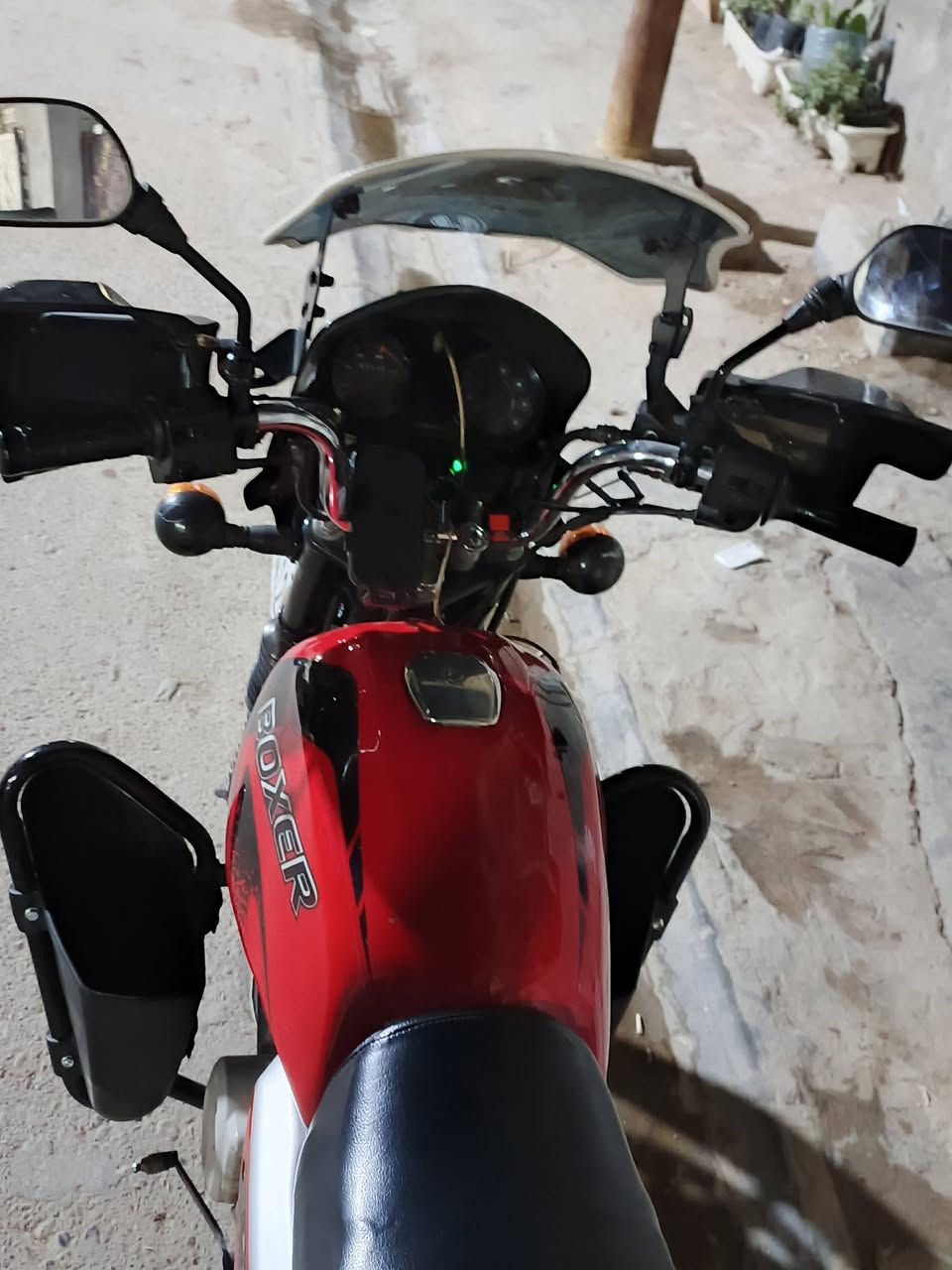 بوكسر مديل 22 نازله بل 23 شهر ل 11 دارجة مكفوله من تاير لتاير مابيها أي نقص السعر مليونين أو 150 وبيها مجال بل واقع احلا من صوره مكاني الخطيب بغداد مقابيل الشعله ***********
