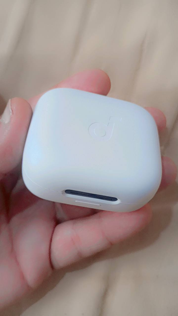 سماعه بلوتوث soundcore R50i NC سماعه نضيفه ولعزل بيهه فلولل مصارلهه هواي وستعمال قليل وشحن بيهه يطول يوم كامل ما عده القاعده مال سماعه تطول ٤٨ ساعه السماعه صارت عليه هيه ولحافضه ٥٠ رايدهه ٣٥


**إذا كنت صاحب هذا الإعلان وتريد حذفه لأي سبب، رجاءا أرسل رسالة إلى الدعم الفني**