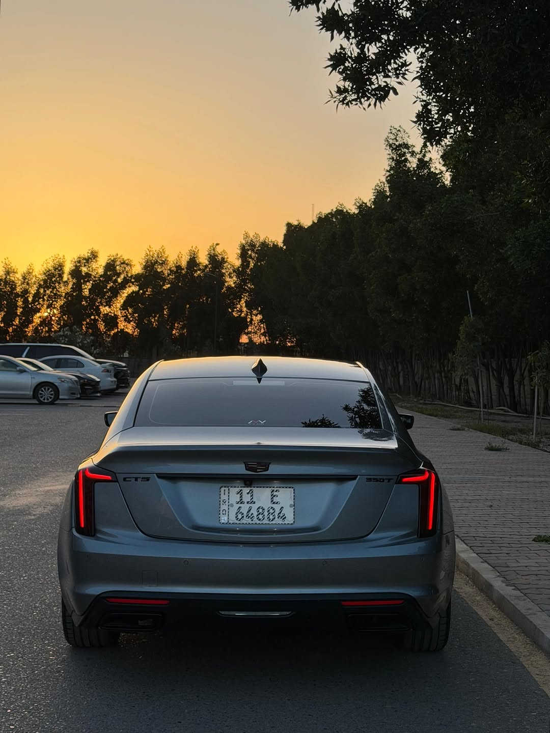 ⁨	╰───➤ 𝐂𝐚𝐝𝐢𝐥𝐥𝐚𝐜 𝐂𝐓𝟓
الموديل : [ 𝟐𝟎𝟐𝟑 ]
المحرك : [ I4 / 2.0 - Turbo ] 🔥
الگير : [ أوتوماتيك ] 
الممشى : [ 22 الف ميل ]
اللون : [ فضـي - سلڤـر ] 🪙
الحالة : [ السيـارة وارد أمريكا ضررهـا جاملغ أيسر الأمامي وباب الراكب ]

[ لمعرفة السعر اترك تعليق داخل المنشور وسوف يصل اليك مباشر عبر رسالة نصية ] 📥

[ الـــــمـــواصــفـــــات ]

- تدعم كار بلي / اندرويد اوتو
- كشنات جلد 
- كشنات كهرباء 
- مثبت سرعة 
- تحديد مسار 
- ماوس شاشة 
- تحذير اصدام
- حساس تحذير بالكشن 
- داتا شو 
- اوتو هولد + اوتو stop
- 4 انظمة قيادة

الموقع : [ بغـداد / حـي العـدل ] 📍

للتواصل واتس اب او اتصال : [ *********** ]

#cadillac #ct5 #ct5v #turbo #yasser_erbil⁩
