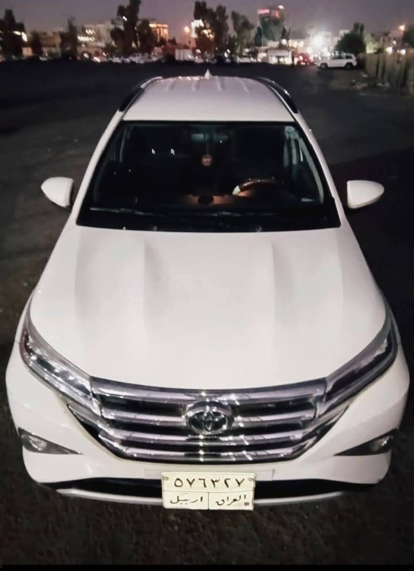 توێتا ڕووش.مۆدیل 2020 سەنەوی بەسەرنەچوە هەزەی کراوە.مواسەفاتی 6 ئێرباگە .کامیرەیە.مەکینە بچوکە.
7 مەقعەدە سویج بەسمەیە.بەشەرتی گێڕوو مەکینەو تەبرید هەمووی لەسەربیلادی ماوەو دەستکاری هیچ شتێکی نەکراوە بەسفڕی لەشەریکە  جیهان هاتۆتەدەرێ یەکدەستە لای خۆمان 
بۆپیوەندی:***********
*********** أربيل, العراق
