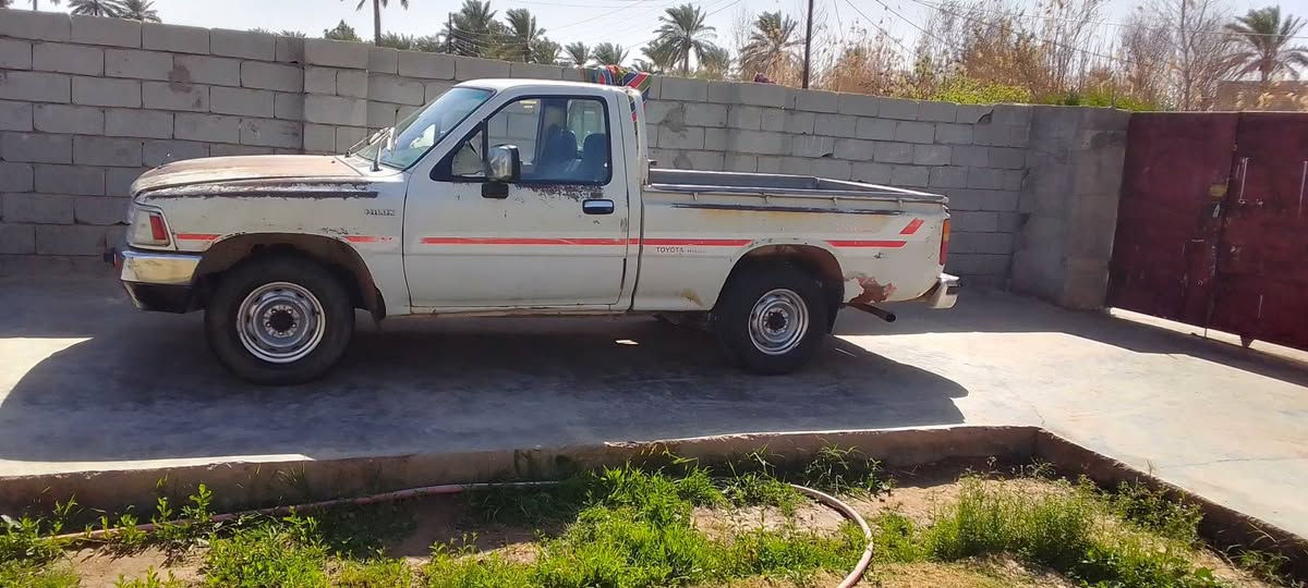 سلام عليكم سياره للبيع تويوتا موديل 89 السياره نضيفه خير من الله رقم السيارة بغداد مشروع وطني السنويه نافذه 2030 مكان السياره بغداد المحموديه السعر50 ورقه الاستفسار اتصل على الرقام التالية ***********///***********
