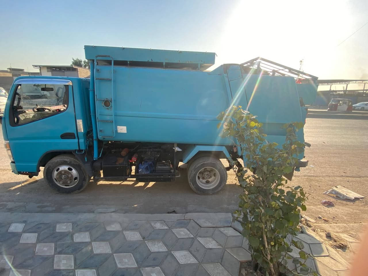 السلام عليكم كابسة للبيع قلاب مرقمة وجاهزة السيارة اني مكلف بالنشر رقم صاحب السيارة ***********
