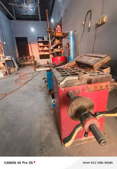 بسم الله الرحمن الرحيم
تم بعون الله افتتاح محل تبديل زيوت انواع السيارات وبنجر وبلنص 
وغسل السيارات بأنسب الاسعار  مكان المحل قرب فلكه البدير مجاور علاء الكهربائي بإدارة مصطفى الشرهاني ***********
