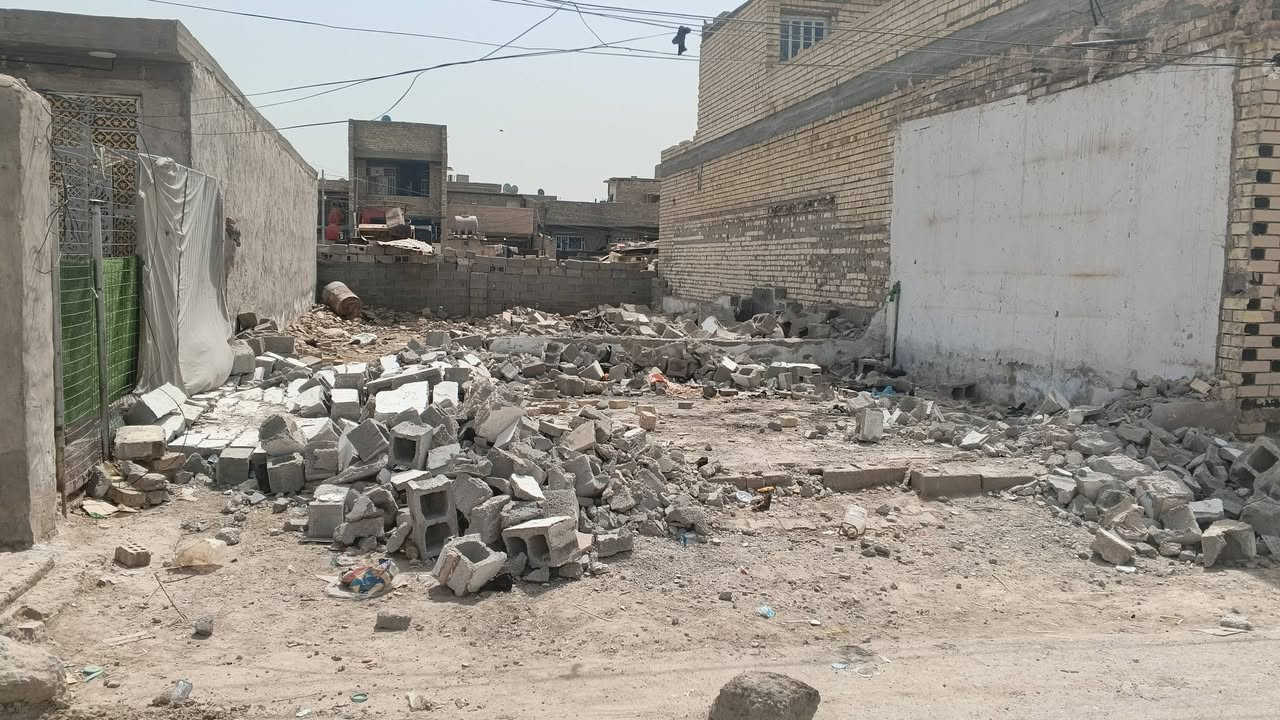 يا الله السلام عليكم ورحمة الله وبركاته 

كاع 600متر من ضمنهن مضيف 100 متر ركن مقابل حسينيه للشيخ وهاب فرع الشهيد محسن علي الزيداوي التواصل خاص لو على الرقم ***********

