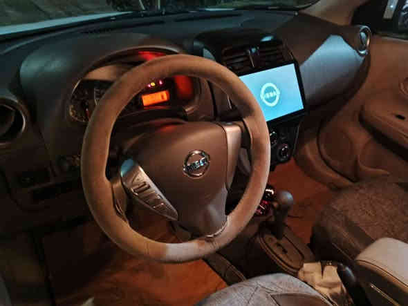 السلام عليكم 
للبيع نيسان صني 2024 هندي سياره ماشيه( km 4677 ) سياره بحالة الزيرو طلعته من الشركه 7/1 مكفوله كفاله عامه حتى من الشخط وبعده تحت الضمان ضمانه 3 سنوات السياره بسمي سعره 137 وبيه مجال مكاني بغداد الرصافه الاعظميه اي استفسار عل رقم *********** 
رجاءً اي شخص متعجبه السياره او سعره لا يعلق
